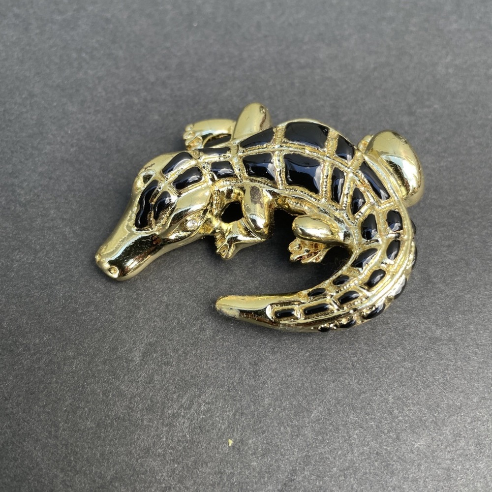 VTG Alligator Brooch Goldend Black Enamel event party